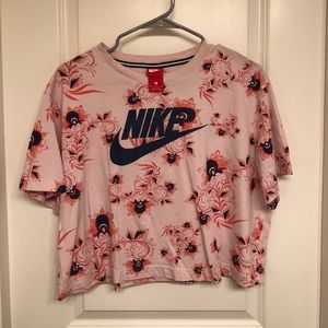 Nike Crop Top